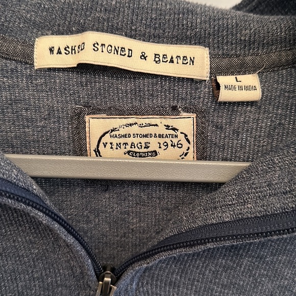 Washed stoned and beaten men’s sweater - Picture 2 of 3